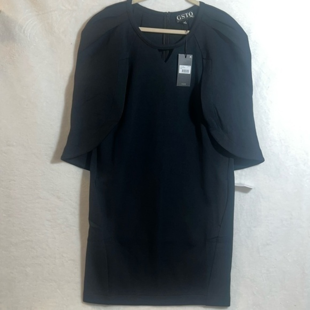 GSTQ Cape Sleeveless Dress Size L NWT